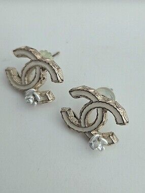 Authentic CHANEL 22A Enamel CC Camellia Stud Earrings Gold & White